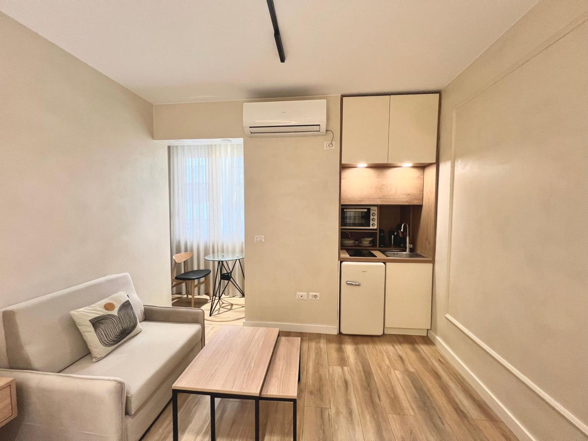 Syncron Apartments In The Center Of Tirana Exterior foto